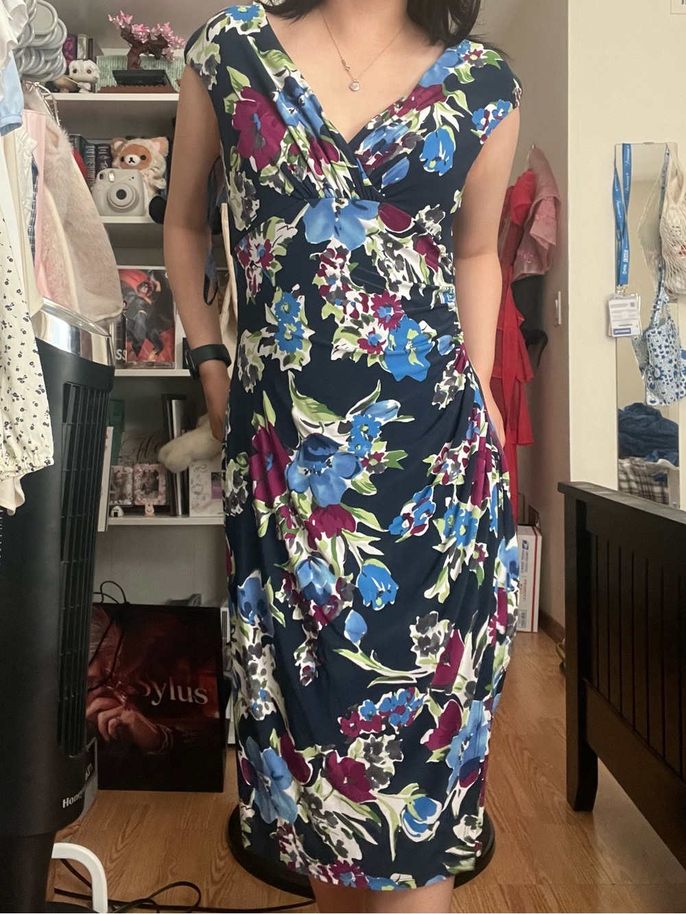 Lauren Ralph Lauren Size 4 Navy Multicolor Floral VNeck Fitted Midi Sheath Dress